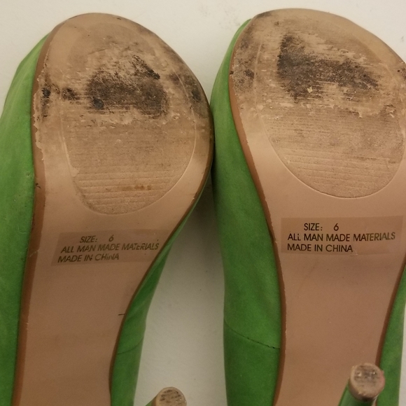 Qupid faux suede lime green platform pumps - Picture 3 of 6